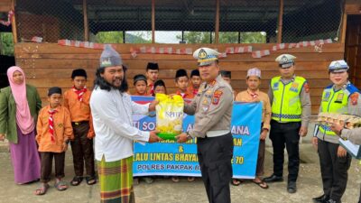Sosialisasi tertib berlalu lintas dan memberikan bantuan ke pondok pesantren dlm rangka HUT lalu lintas bang