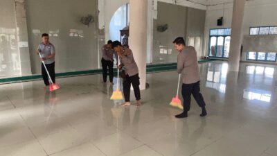 Polres Pakpak Bharat Dan Jajaran Sambut Isra Mi’raj Nabi Muhammad SAW 1447 H/ 2026 M Dengan Melaksanakan Bakti Sosial Dan Bakti Religi.